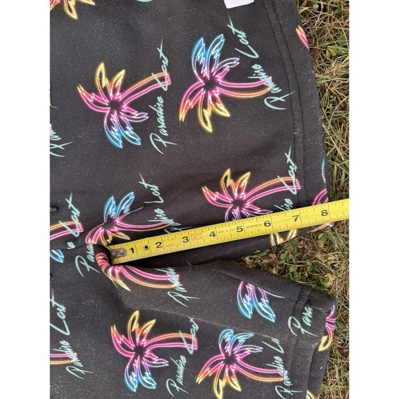 Wesc mens Black tropical multi color palm trees fleece sweat shorts size Small - Picture 12 of 12